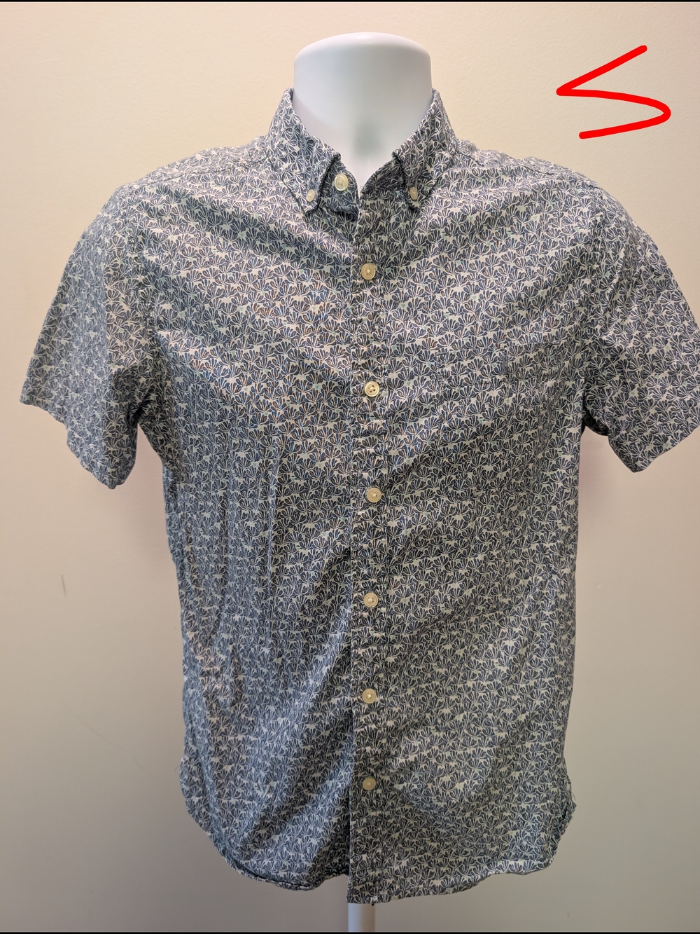 Vissla Navy and White Floral Short-Sleeve Button-Down Shirt